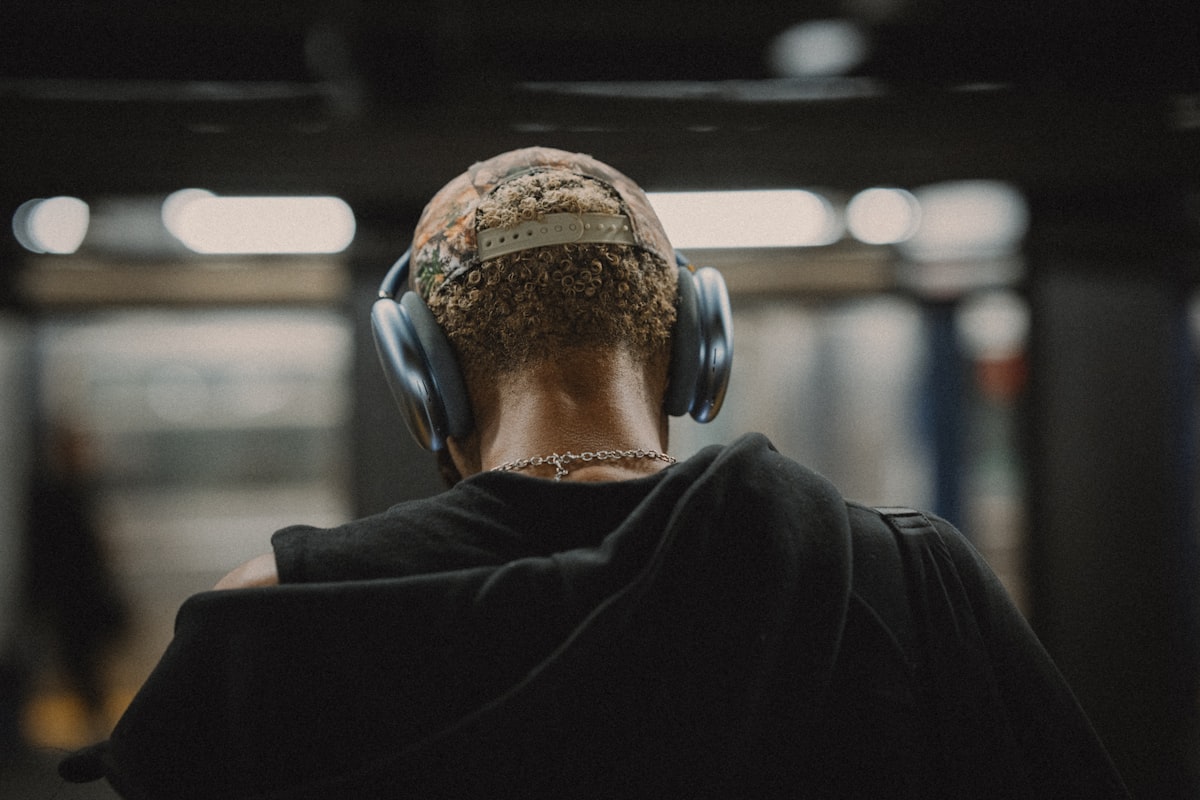 8 Best Workout Headphones & Earbuds Reviewed