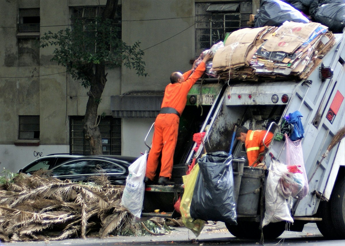 Garbage Trucks Deploy AI Cameras to Spot Code Violations