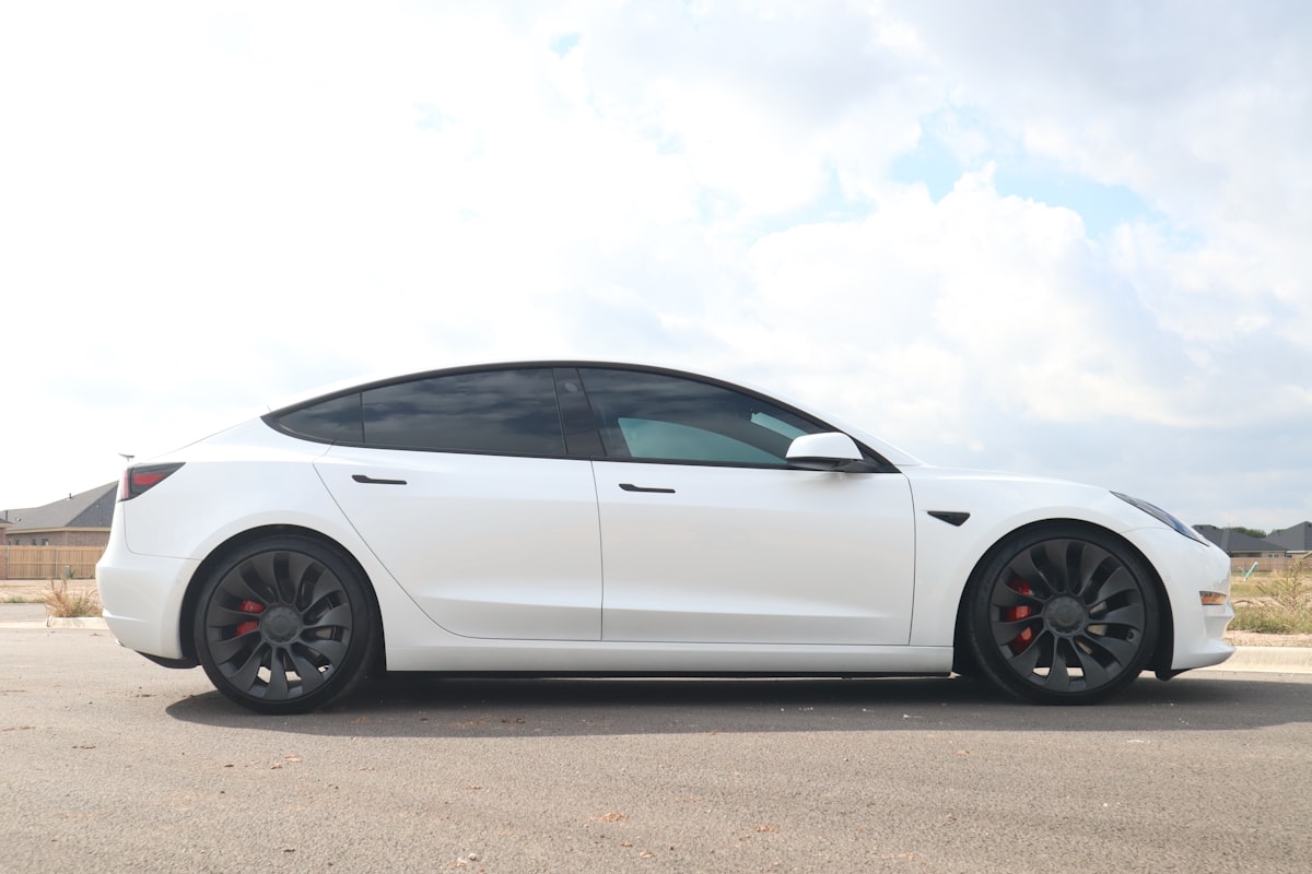 NHTSA Investigating Tesla Autopilot Fatal Crash